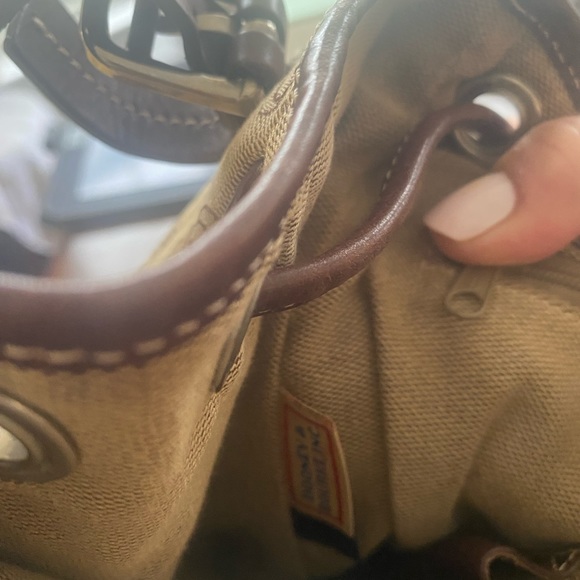 Vintage Dooney and Burke drawstring bucket bag. - Picture 3 of 6